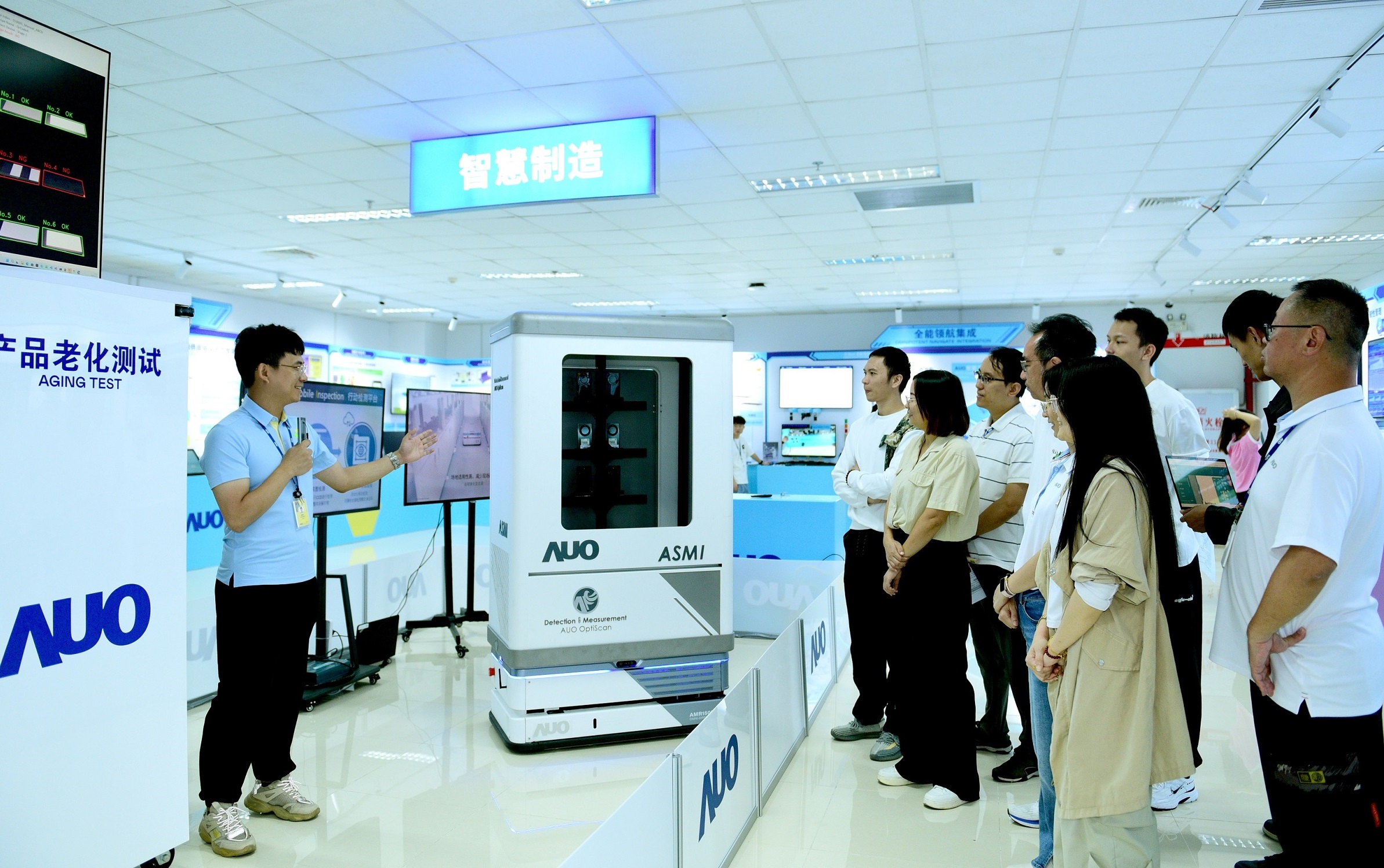 leyu官网厦门将5G+ABC技术串联生产管理全流程，打通研发、采购、生管、制程、设备、质量等产品全生命周期制造流程，完成数字化设计、智慧供应链、智能座舱、全流程设备管理、数据驱动优化、智慧在线检测、智慧品管等自适应生产模式升级